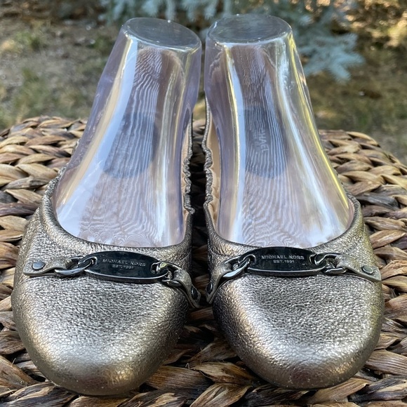 Michael Kors Champagne Metallic Gold Leather Slip on Ballet Flat. US Size 8.5 - Picture 1 of 9